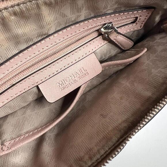 Michael Kors Cindy Large Dome Crossbody Bag Ballet Pink Saffiano Leather - Picture 3 of 8